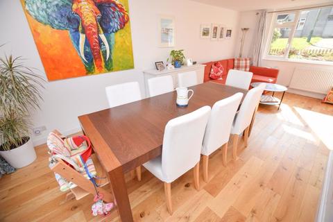 25 Carlyon Gardens, Exeter, EX1 3AG