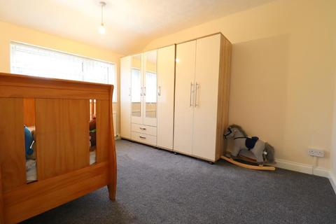 9 Gresham Close, Luton, LU2 9HJ
