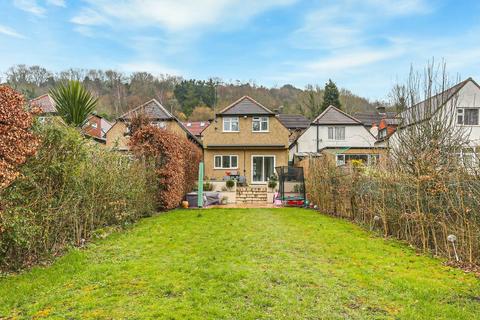 33 Downsway, Whyteleafe, CR3 0EW