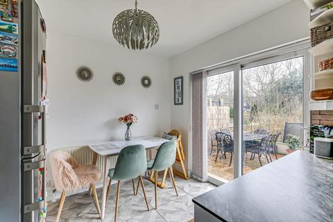 33 Downsway, Whyteleafe, CR3 0EW