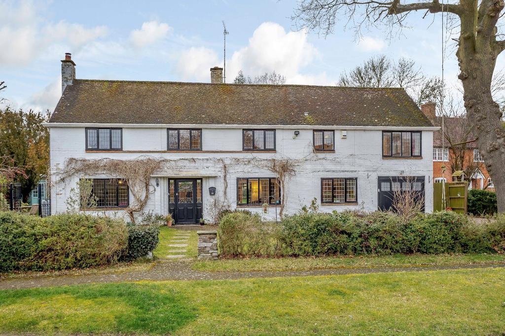 Orchard Avenue, Harpenden 6 bed detached house £2,750,000