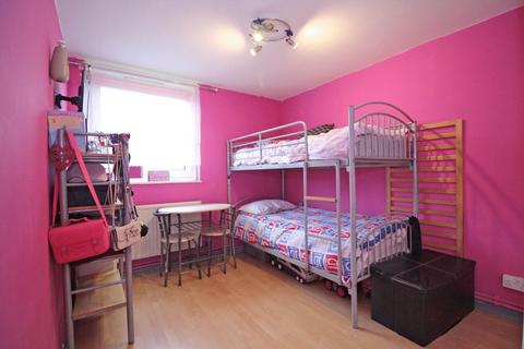 6 Altair Close, London, N17 0BW