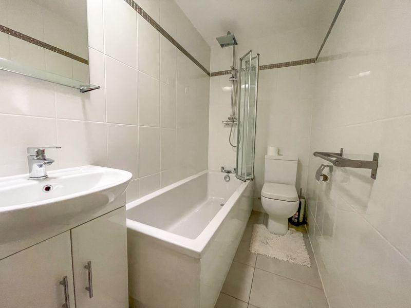 En-suite 1