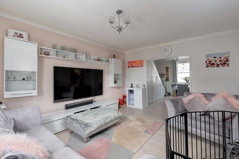 30 Dalatho Crescent, Peebles, EH45 8DT