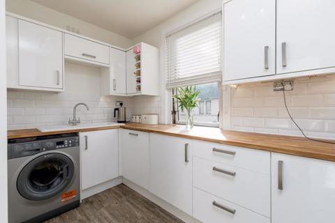 30 Dalatho Crescent, Peebles, EH45 8DT