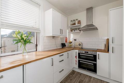 30 Dalatho Crescent, Peebles, EH45 8DT