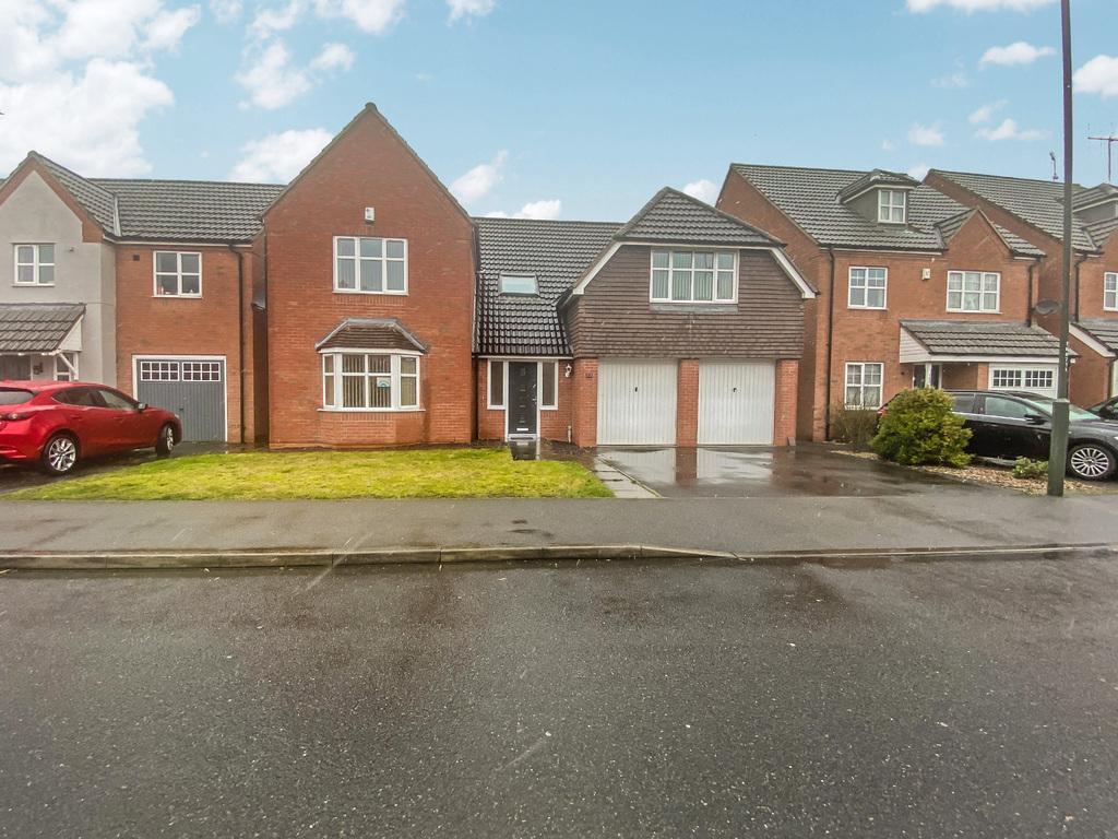 Welland Road, Hilton, Derby, Derbyshire 5 bed detached house £400,000