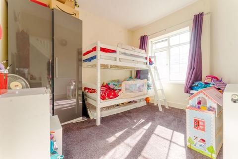 50 Vale Road, Sutton, SM1 1QH