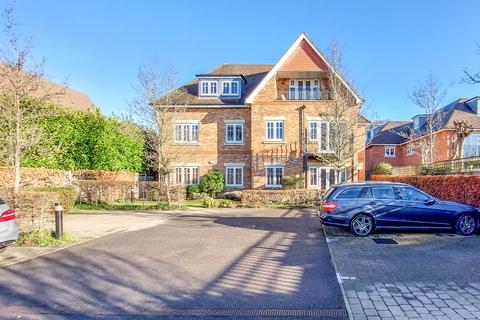 Flat 2, 32 Between Streets, Cobham, KT11 1AF