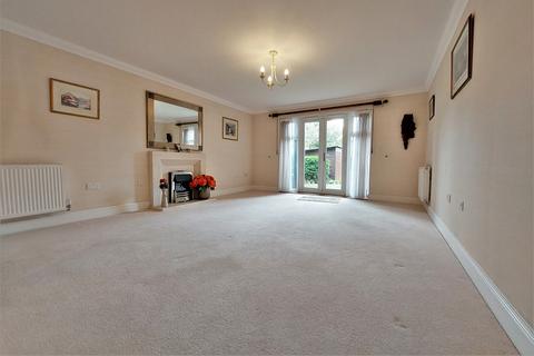Flat 2, 32 Between Streets, Cobham, KT11 1AF