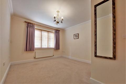 Flat 2, 32 Between Streets, Cobham, KT11 1AF