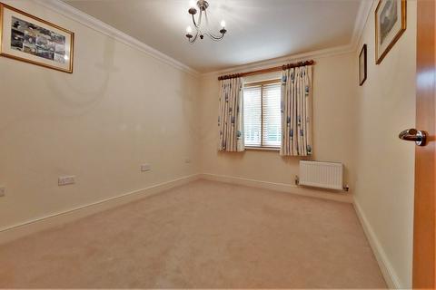 Flat 2, 32 Between Streets, Cobham, KT11 1AF