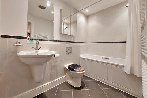 Flat 2, 32 Between Streets, Cobham, KT11 1AF