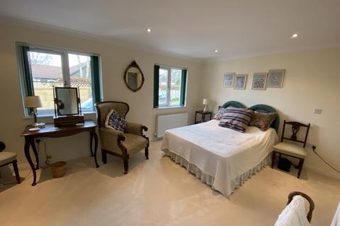 3 Oaklands Close, Chulmleigh, EX18 7AU