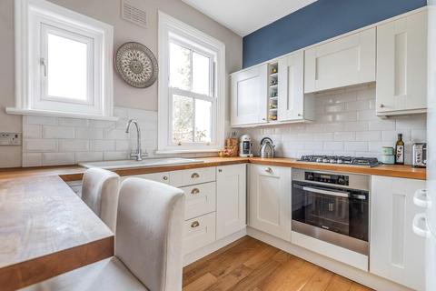1b Beverstone Road, London, SW2 5AL