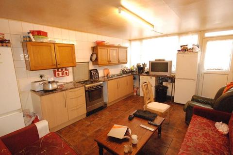 38 Rainborough Close, London, NW10 0TR