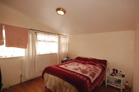 38 Rainborough Close, London, NW10 0TR