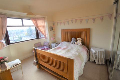 18 Sandway Road, Wrexham, LL11 2PS