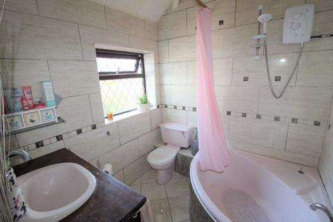 18 Sandway Road, Wrexham, LL11 2PS