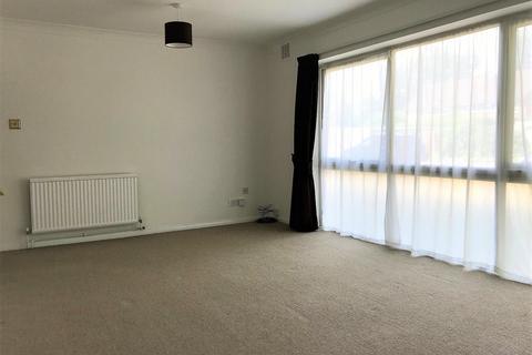 2 bedroom apartment to rent, Grandfield Avenue, Watford