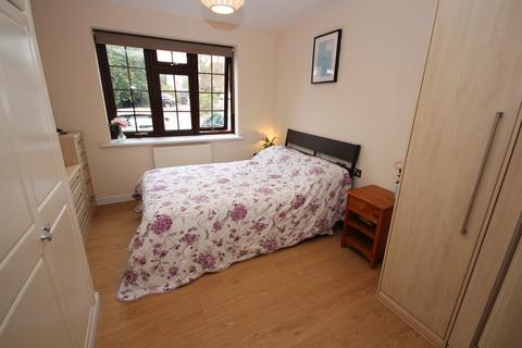 27 Blackmans Close, Dartford, DA1 2QJ