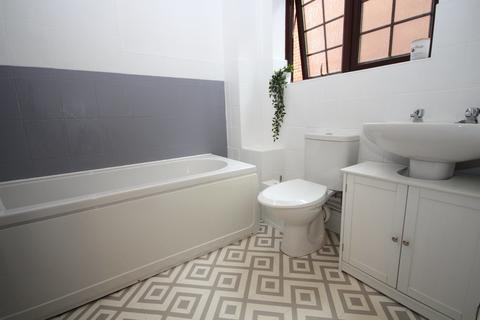 27 Blackmans Close, Dartford, DA1 2QJ