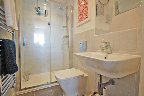 2 Maple Close, Black Notley, Braintree, CM77 8GB