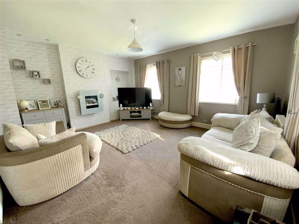 Fairway, Waltham, North East... 2 bed semidetached house £147,000