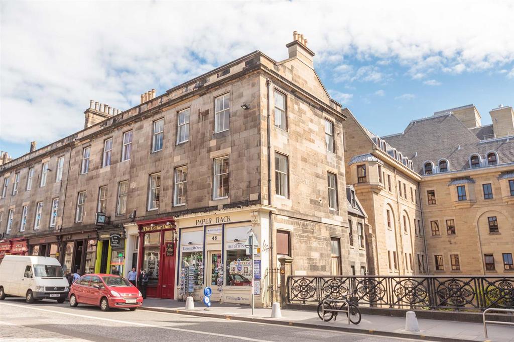 47 (1F2) George IV Bridge, Edinburgh... 2 bed property - £279,000