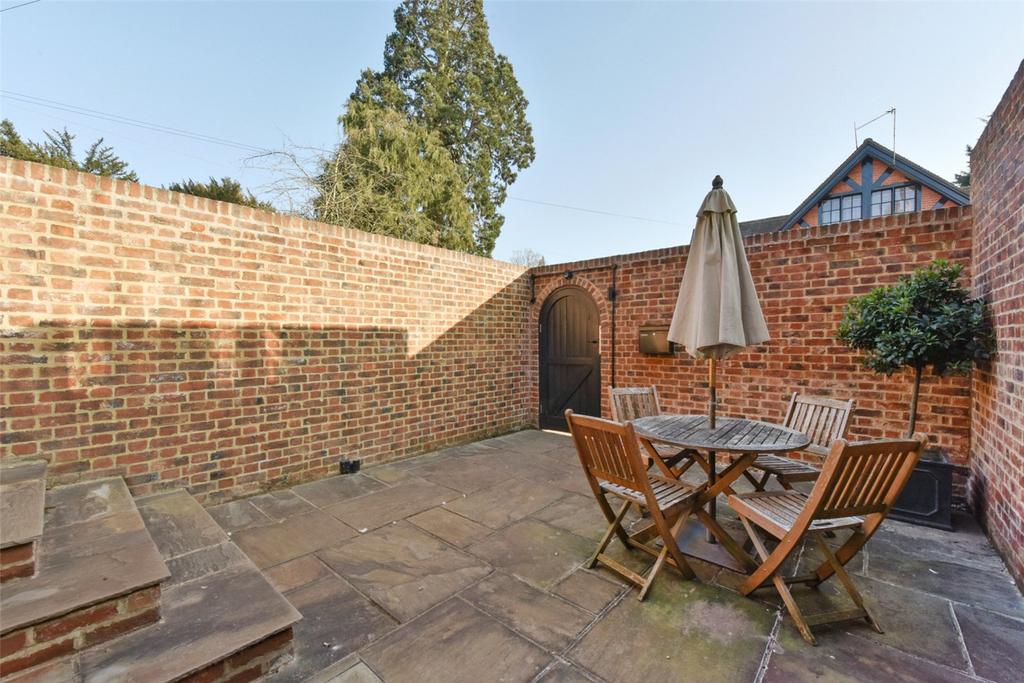 Private Courtyard