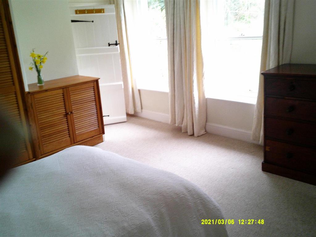 12. Bedroom.JPG