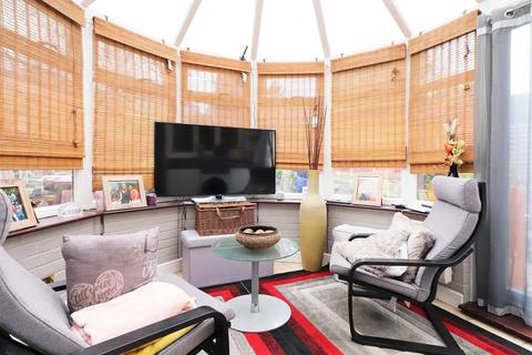 25 Streamway, Belvedere, DA17 6ND