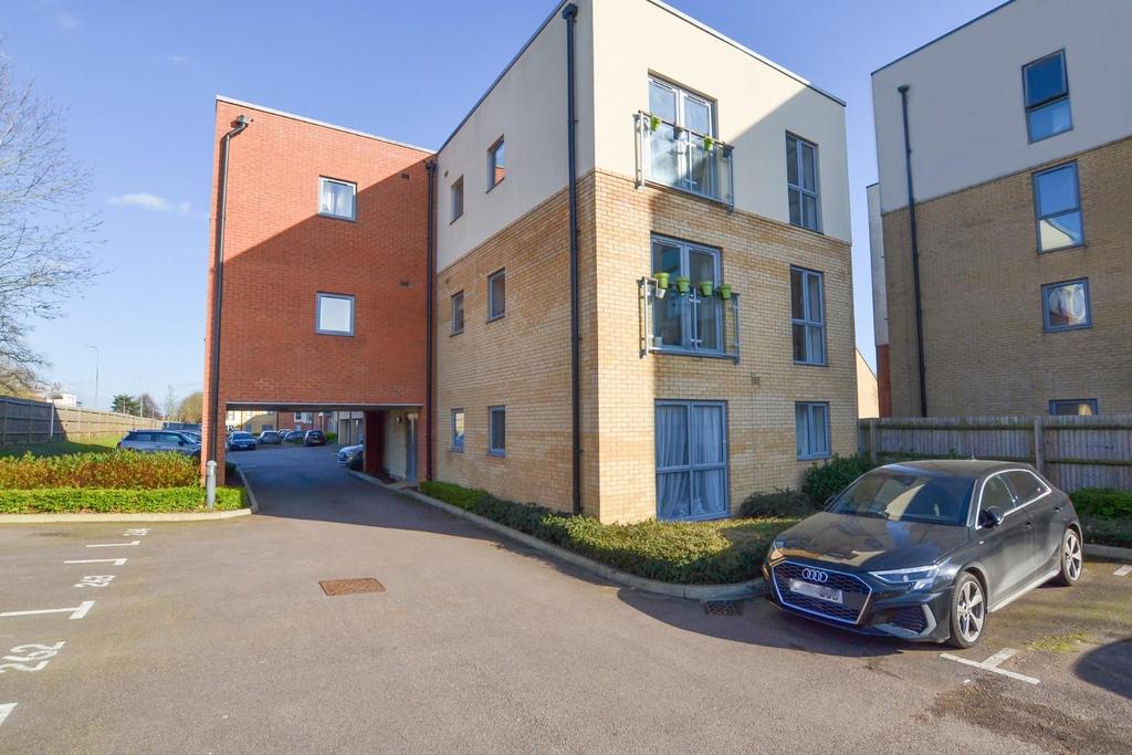 Ringlet Court, Admiral Drive, Stevenage 1 bed property £185,000