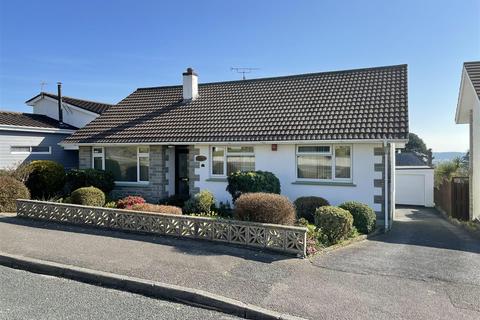 13 Menacuddle Lane, St Austell, PL25 5QN