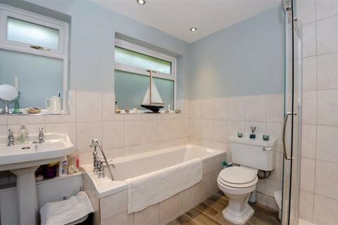 Aranby The Square, Stottesdon, Kidderminster, DY14 8UB