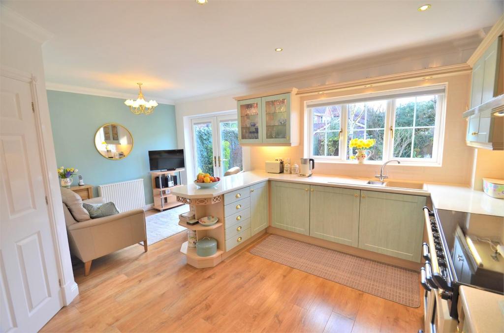 Lamerton Way, Wilmslow 4 bed detached house £595,000