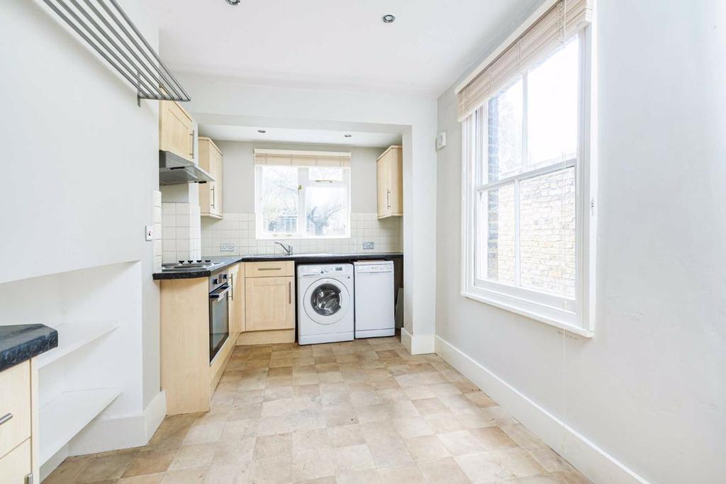 Gladstone Road, Wimbledon 2 bed terraced house £1,950 pcm (£450 pw)
