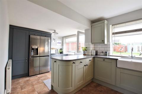 18 Balmoral Road, Oakham, LE15 6RT