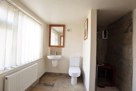 18 Balmoral Road, Oakham, LE15 6RT