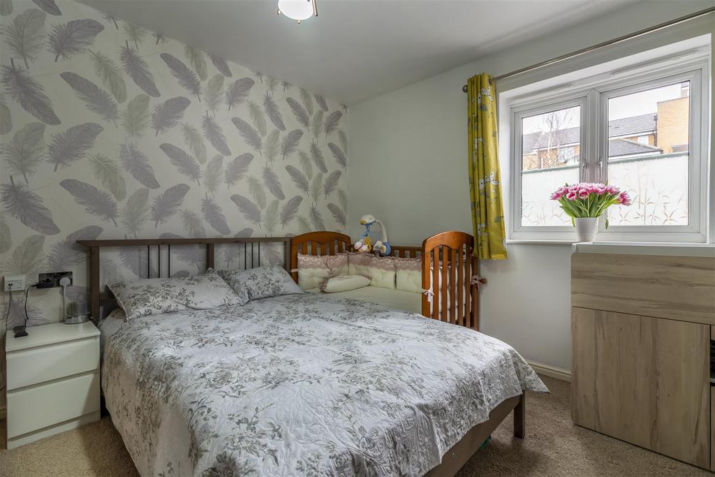 Bedroom  2nd.jpg