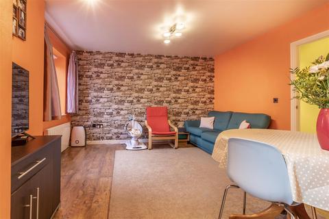 56 Coniston Avenue, Purfleet-on-thames, RM19 1PR