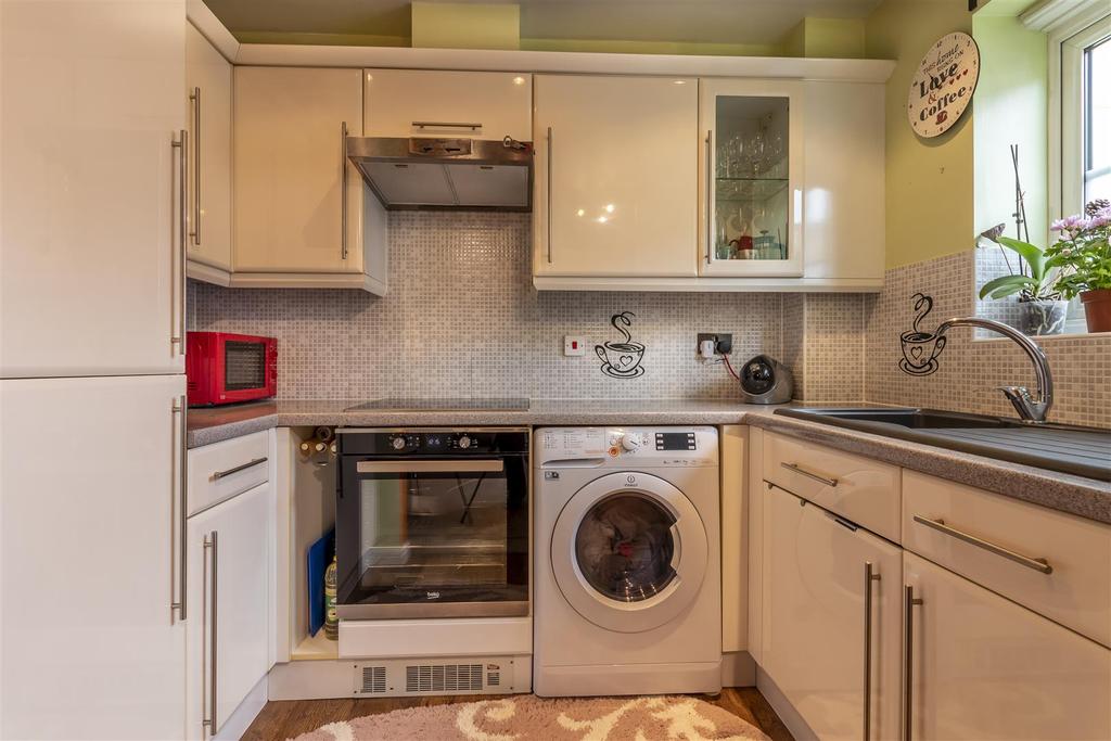 Kitchen 1.jpg