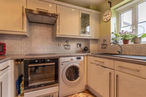 56 Coniston Avenue, Purfleet-on-thames, RM19 1PR