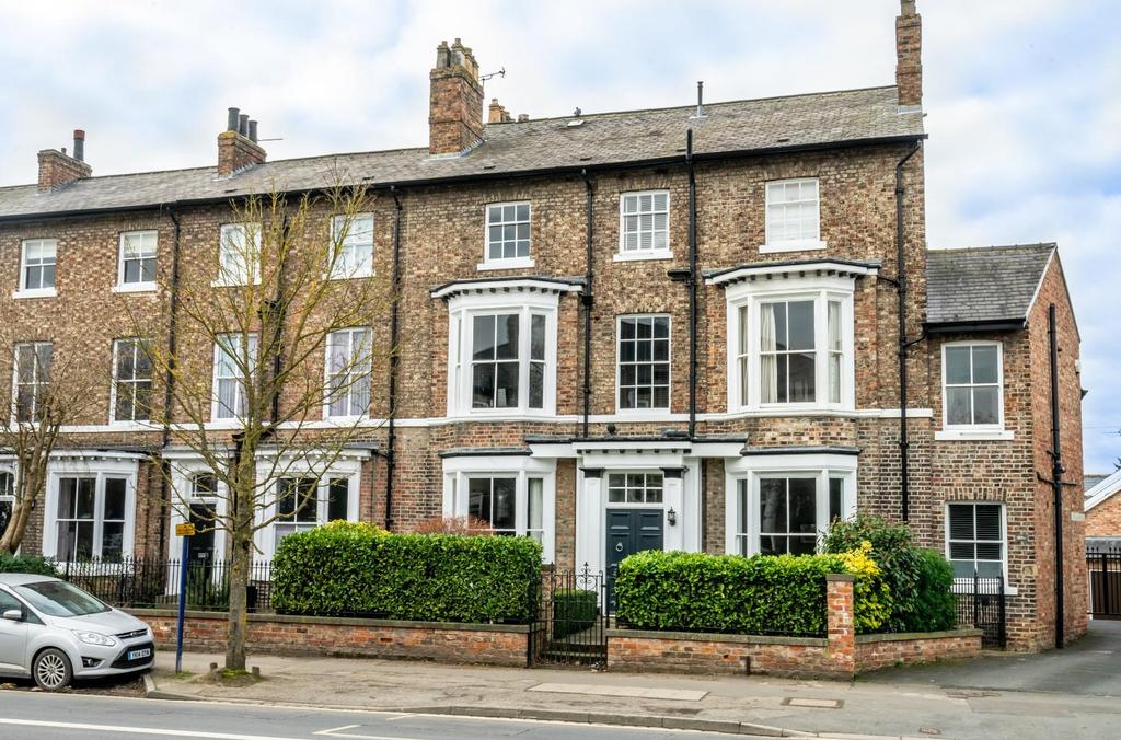 Mount Vale, York 4 bed townhouse £785,000