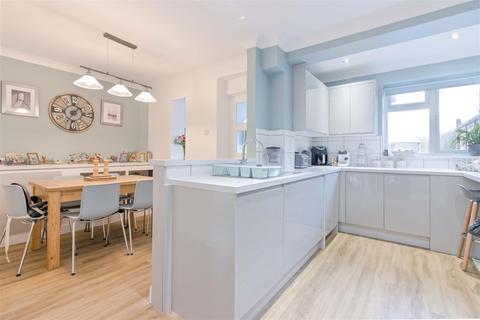 11 Barrington Close, Goring By Sea, Worthing, BN12 4RJ
