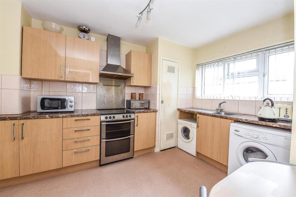 Haggard Road, Twickenham 2 bed £425,000