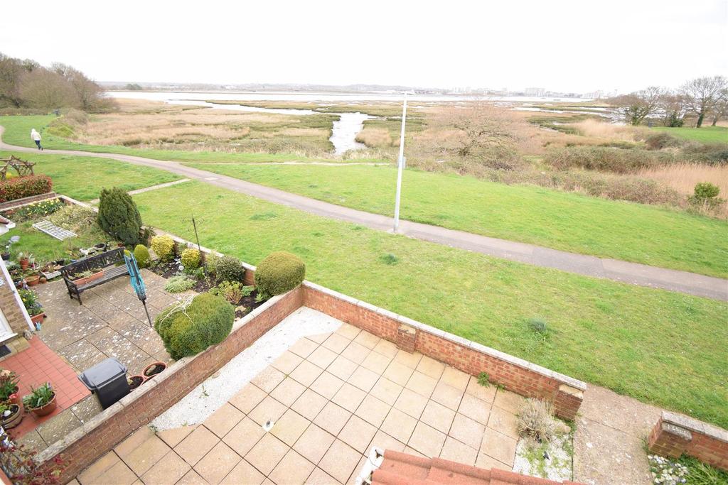 Falconer Drive, Poole 1 bed terraced house £895 pcm (£207 pw)