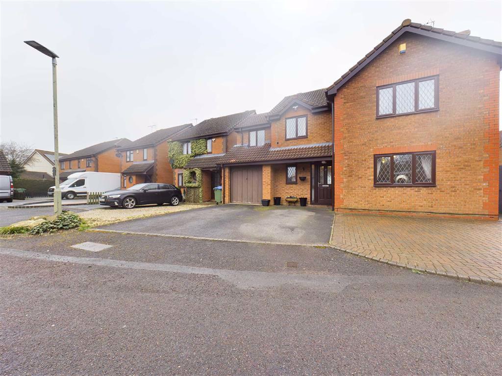 Gardens, Abbeymead, Gloucester 5 bed detached house £465,000