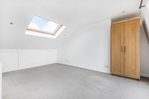 26 Nansen Road, London, SW11 5NT