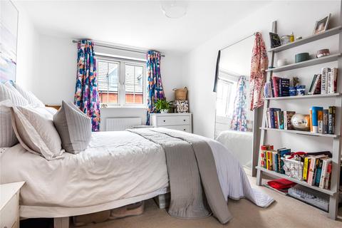 27 Ampthill Way, Faringdon, SN7 7GS